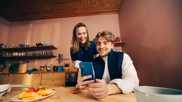 Image - ungt par med telefon